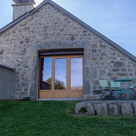 Hébergement de vacances Les Violettes D'aubrac 8/11 Personnes à Rieutort