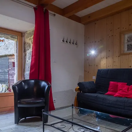 Hébergement de vacances Les Violettes D'aubrac 8/11 Personnes à Rieutort Marchastel (Lozere)