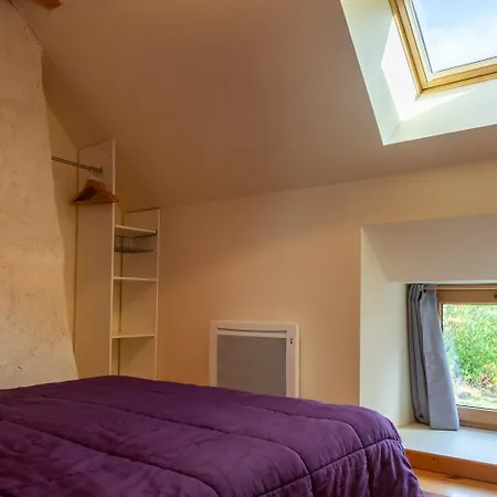 Les Violettes D'aubrac 8/11 Personnes A Rieutort *