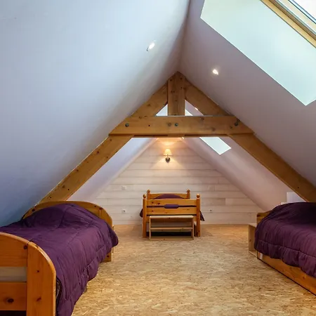 Hébergement de vacances Les Violettes D'aubrac 8/11 Personnes à Rieutort *